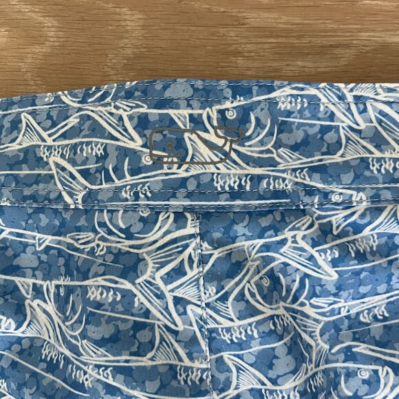 Vineyard Vines Men's School of Tarpon Board Shorts Blue White sz 35 - Picture 4 of 6